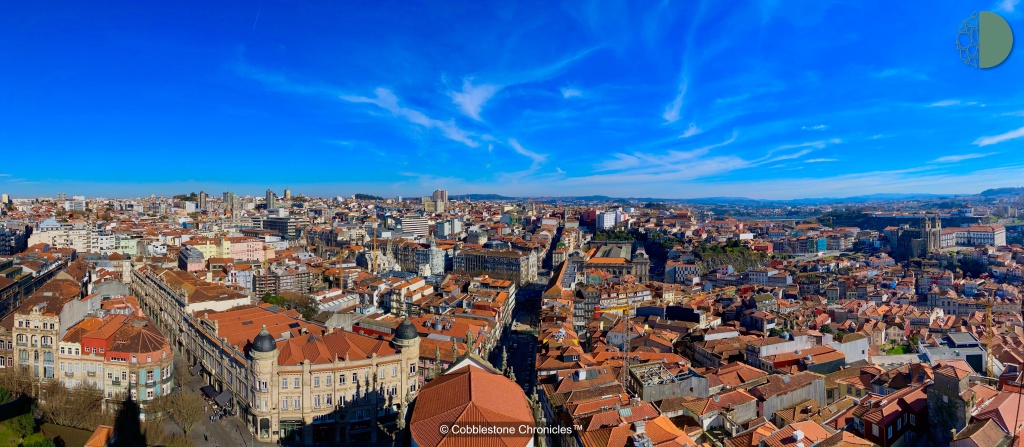360° view of the city of Porto from the top of Torre dos Clérigos.
